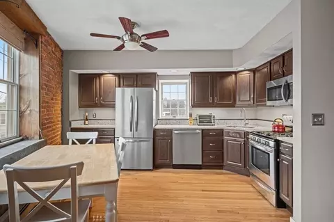 75 Summer St #5, Salem, MA 01970