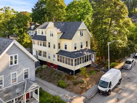 95 Green Hl, Worcester, MA 01605