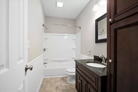 Bath - 7 Chadwick St, Worcester, MA 01605 photo 1 of 3