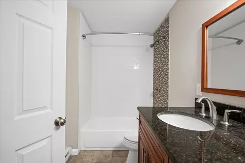 Bath - 7 Chadwick St, Worcester, MA 01605 photo 2 of 3