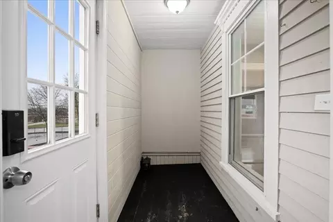 Entry Way - 7 Chadwick St, Worcester, MA 01605 photo 3 of 8