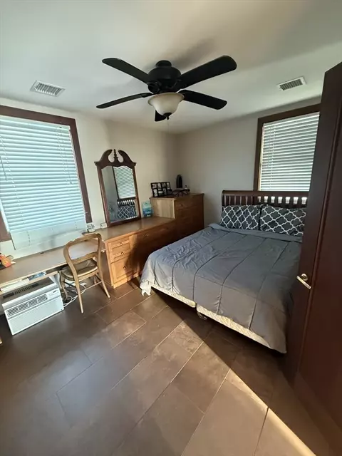 Bedroom - 271 Central Ave, Marshfield, MA 02050 photo 3 of 3