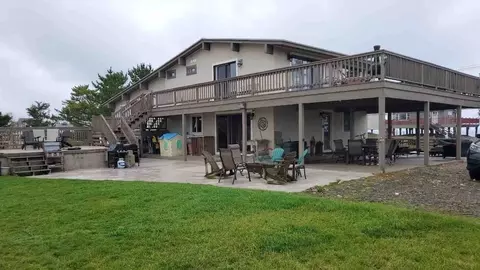 Exterior - 271 Central Ave, Marshfield, MA 02050 photo 1 of 2