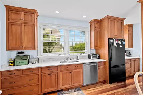 4 Glover Ave, Hull, MA 02045 photo 12