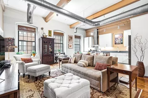 144 Moody St #21, Waltham, MA 02453