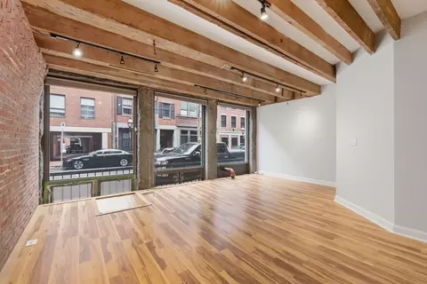 112 Fulton St #1C, Boston, MA 02109