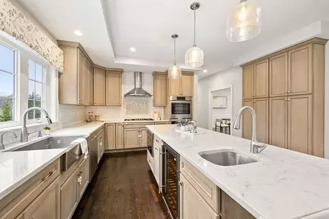 Kitchen - 45 Saddleback Ln, Canton, MA 02021 photo 2 of 4