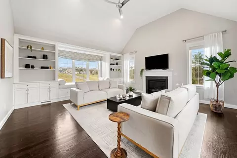 Living - 45 Saddleback Ln, Canton, MA 02021 photo 2 of 5