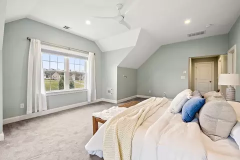 Bedroom - 45 Saddleback Ln, Canton, MA 02021 photo 3 of 6