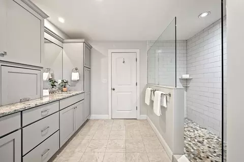 Bath - 45 Saddleback Ln, Canton, MA 02021 photo 2 of 5