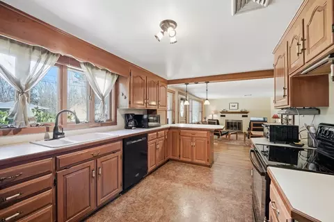 12 Ranch Ave, Easthampton, MA 01027 photo 11