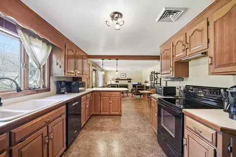 12 Ranch Ave, Easthampton, MA 01027 photo 12