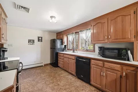 12 Ranch Ave, Easthampton, MA 01027 photo 14