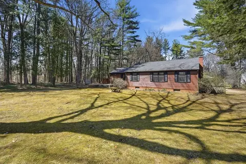 12 Ranch Ave, Easthampton, MA 01027 photo 4