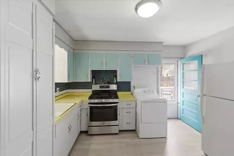 54 Waldo St, Dedham, MA 02026 photo 3