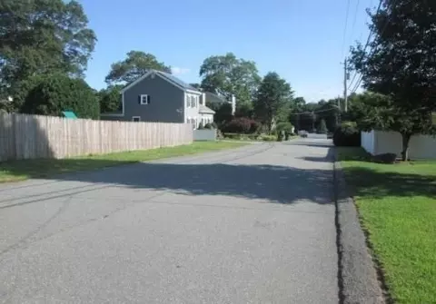 100 Bradbury St, Fall River, MA 02721 photo 14