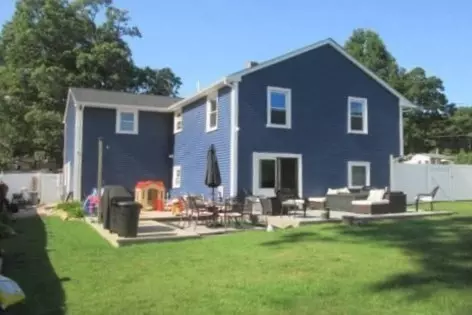 100 Bradbury St, Fall River, MA 02721 photo 2