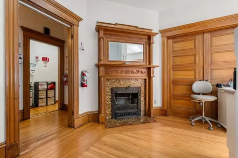 Entry Way - 826 Broadway, Everett, MA 02149 photo 3 of 11