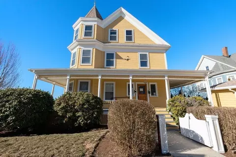 Exterior - 826 Broadway, Everett, MA 02149 photo 2 of 5