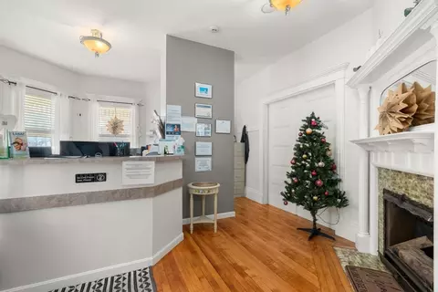Entry Way - 826 Broadway, Everett, MA 02149 photo 2 of 11