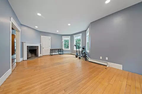 Living - 10 Trowbridge Rd, Worcester, MA 01609 photo 3 of 4