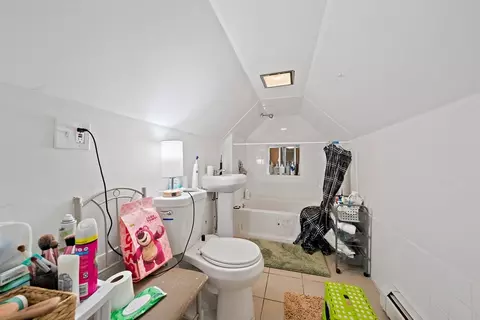 Bath - 10 Trowbridge Rd, Worcester, MA 01609 photo 3 of 4