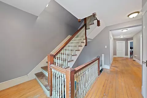 Entry Way - 10 Trowbridge Rd, Worcester, MA 01609 photo 1 of 2