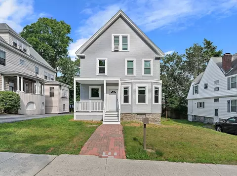 Exterior - 10 Trowbridge Rd, Worcester, MA 01609 photo 2 of 6