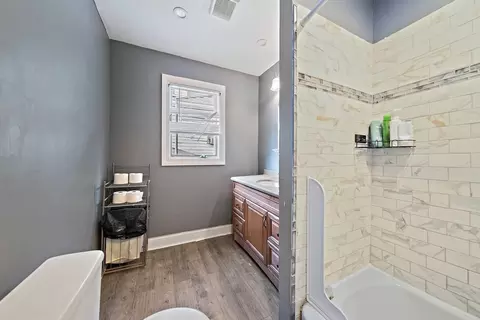 Bath - 10 Trowbridge Rd, Worcester, MA 01609 photo 1 of 4