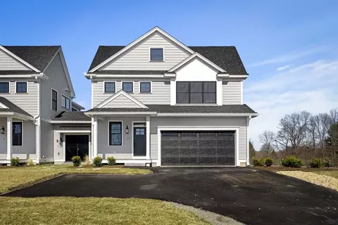 24 Fellows Rd #3, Ipswich, MA 01938