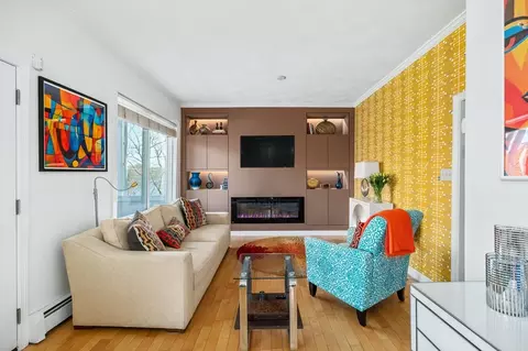 765 Walnut St, Lynnfield, MA 01940