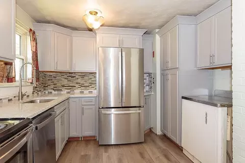 Kitchen - 38 Mcdevitt Rd, Randolph, MA 02368 photo 2 of 3