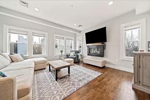 230 Bowen St #2, Boston, MA 02127