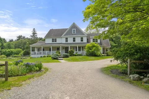 2 Snow St, Sherborn, MA 01770