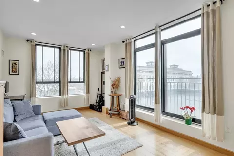 251 Heath St #421, Boston, MA 02130