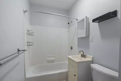 Bath - 41 Tatman St, Worcester, MA 01607 photo 2 of 2