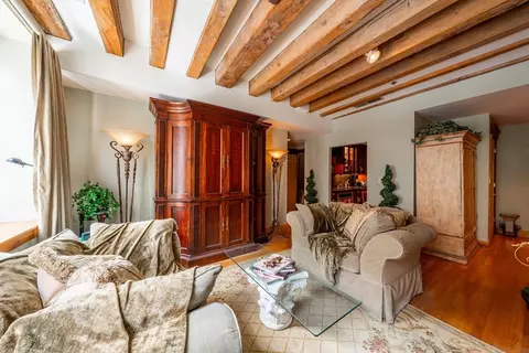 100 Fulton St #2 N, Boston, MA 02109