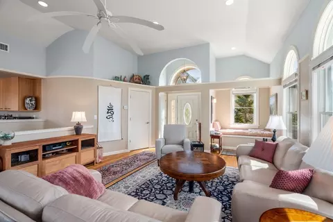 21-23 Marble Rd, Gloucester, MA 01930