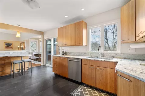 21-23 Marble Rd, Gloucester, MA 01930 photo 9