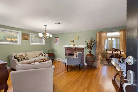 27 Edison Ave, Dedham, MA 02026 photo 3