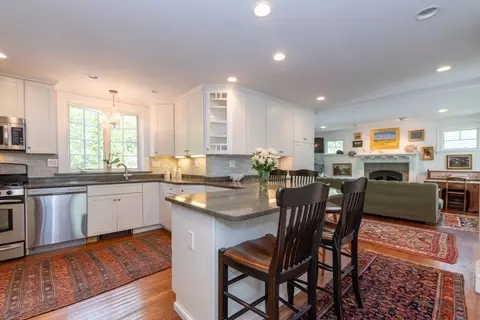 6 Willow St, Wellesley, MA 02481