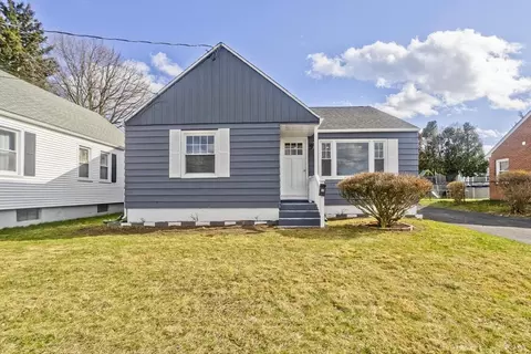 49 Bennett St, Chicopee, MA 01013 photo 3