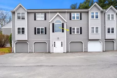 84 Tennis Plaza Rd #33, Dracut, MA 01826