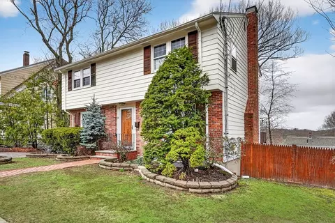 99 Vermont St, West Roxbury, MA 02132