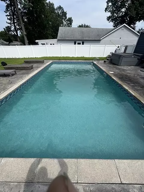22 Harrington Rd, Chicopee, MA 01020 photo 7