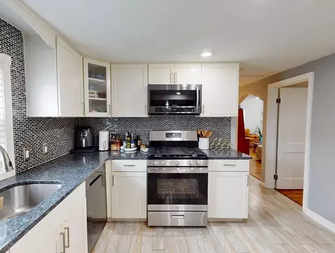 22 Harrington Rd, Chicopee, MA 01020 photo 10