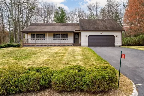 11 Laurel Dr, Easthampton, MA 01027