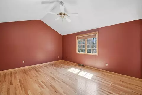 Bedroom - 11 Laurel Dr, Easthampton, MA 01027 photo 1 of 8