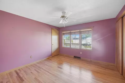 Bedroom - 11 Laurel Dr, Easthampton, MA 01027 photo 7 of 8