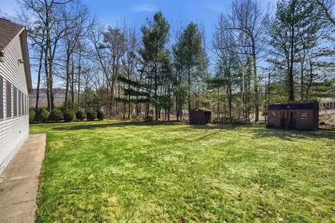 Exterior - 11 Laurel Dr, Easthampton, MA 01027 photo 6 of 6